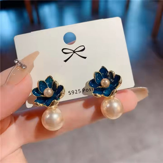 Pearl Flower Stud Earrings
