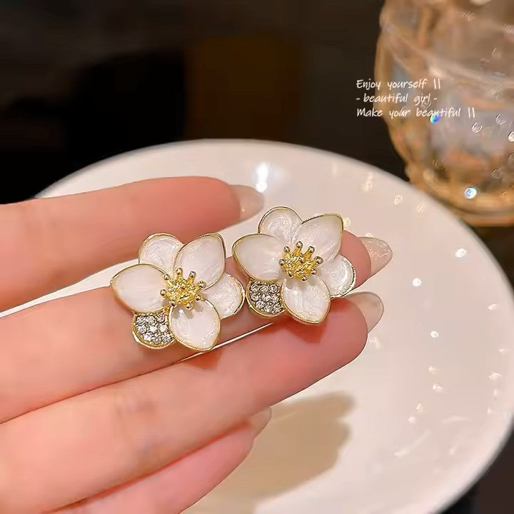 Trendy Flower Stud Earrings