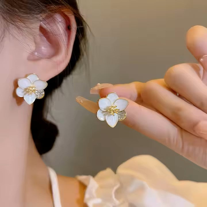 Trendy Flower Stud Earrings
