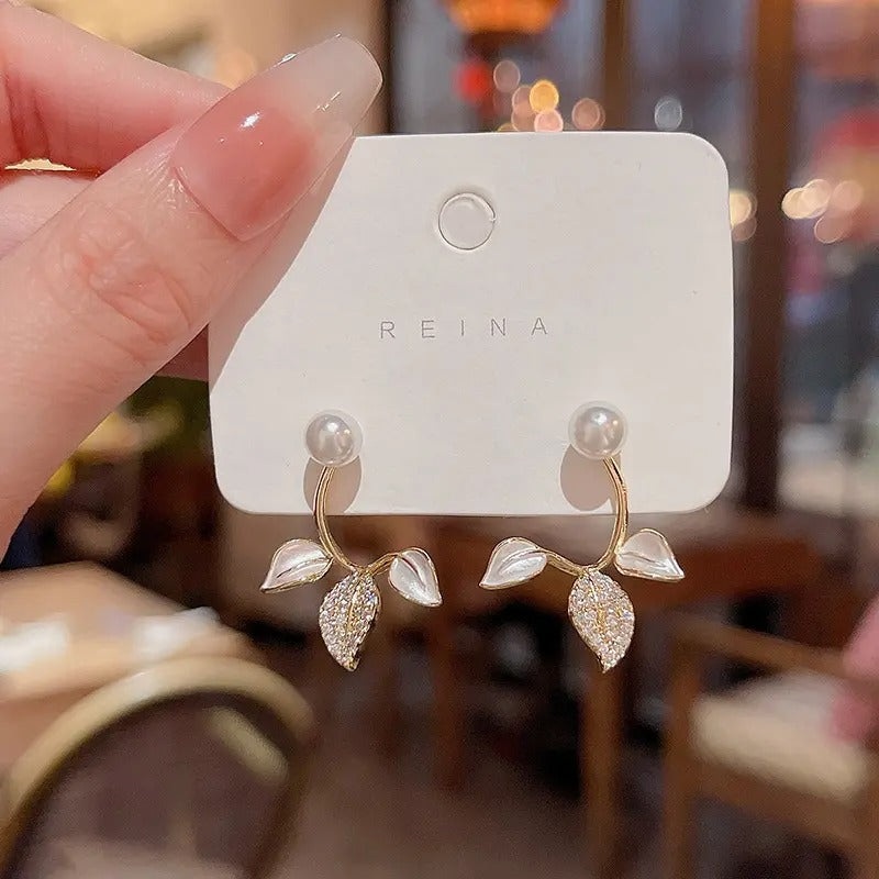 Elegant Leaves Pearl Diamond Earrings