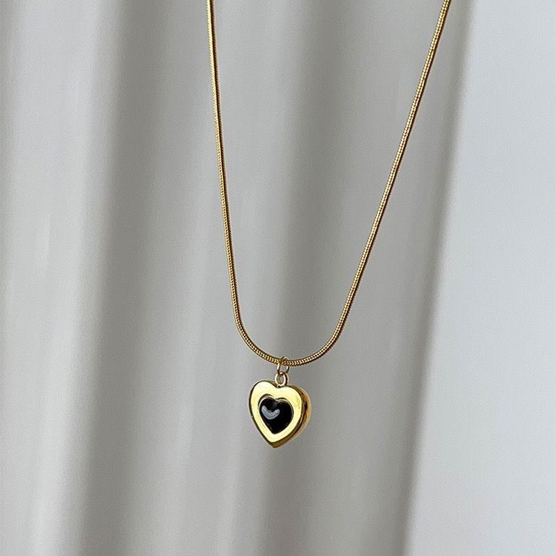 Anti Tarnish Sweet Black Heart Necklace