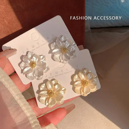 Sweet Camellia Stud Earrings