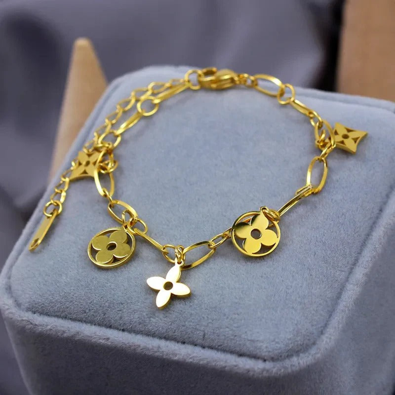 Lucky Flower Paperclip L V Bracelet