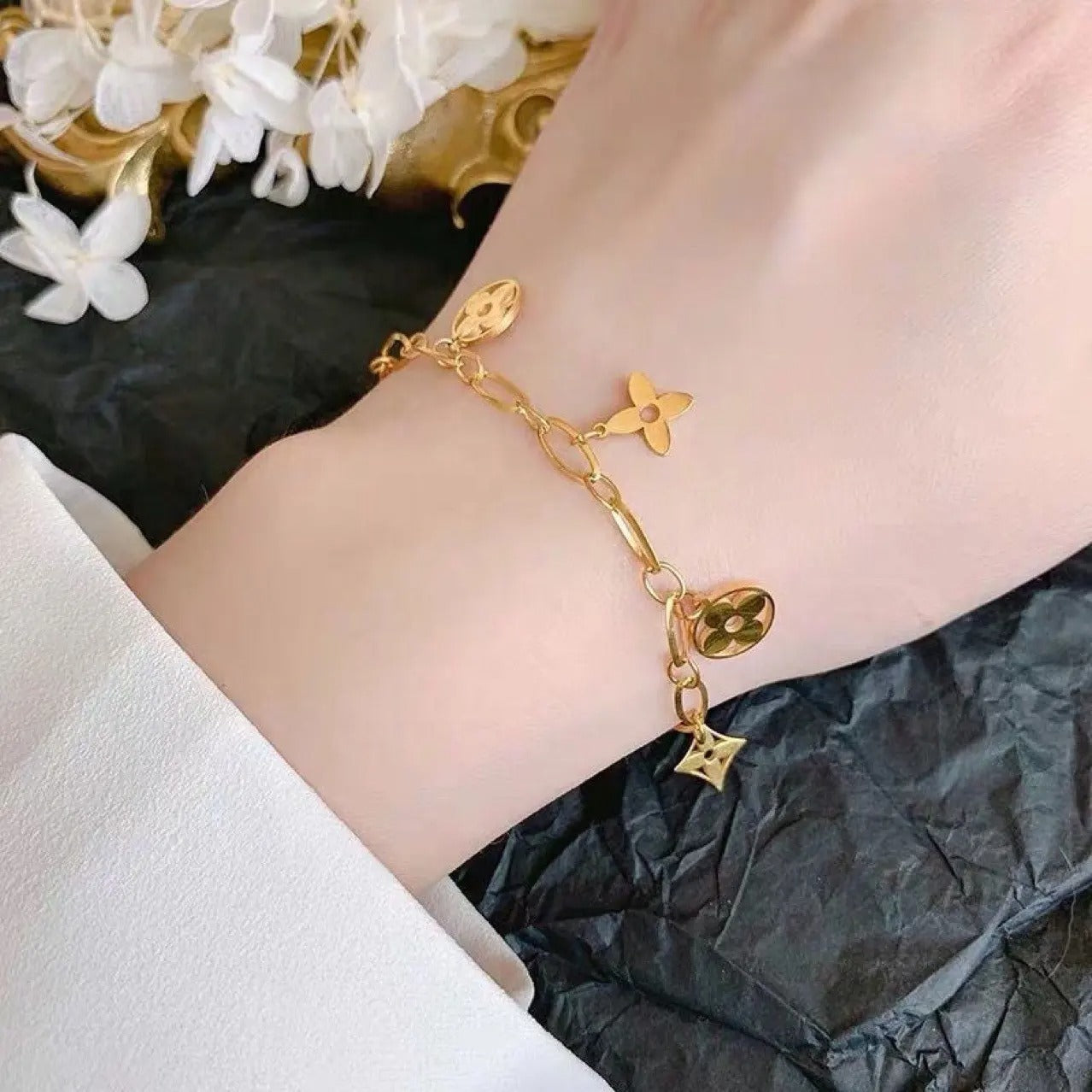 Lucky Flower Paperclip L V Bracelet