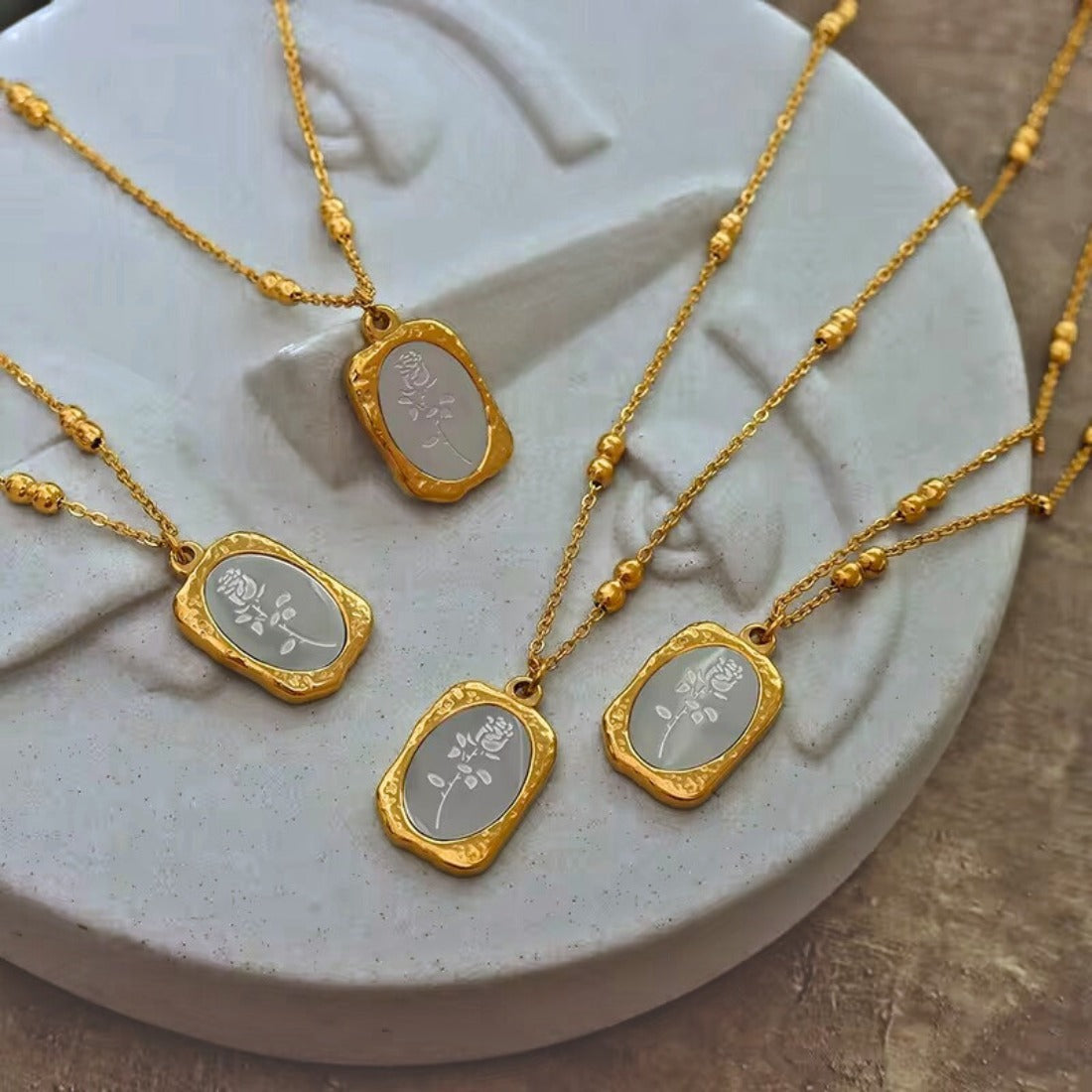Magic Mirror Rose Beads Chain Necklace