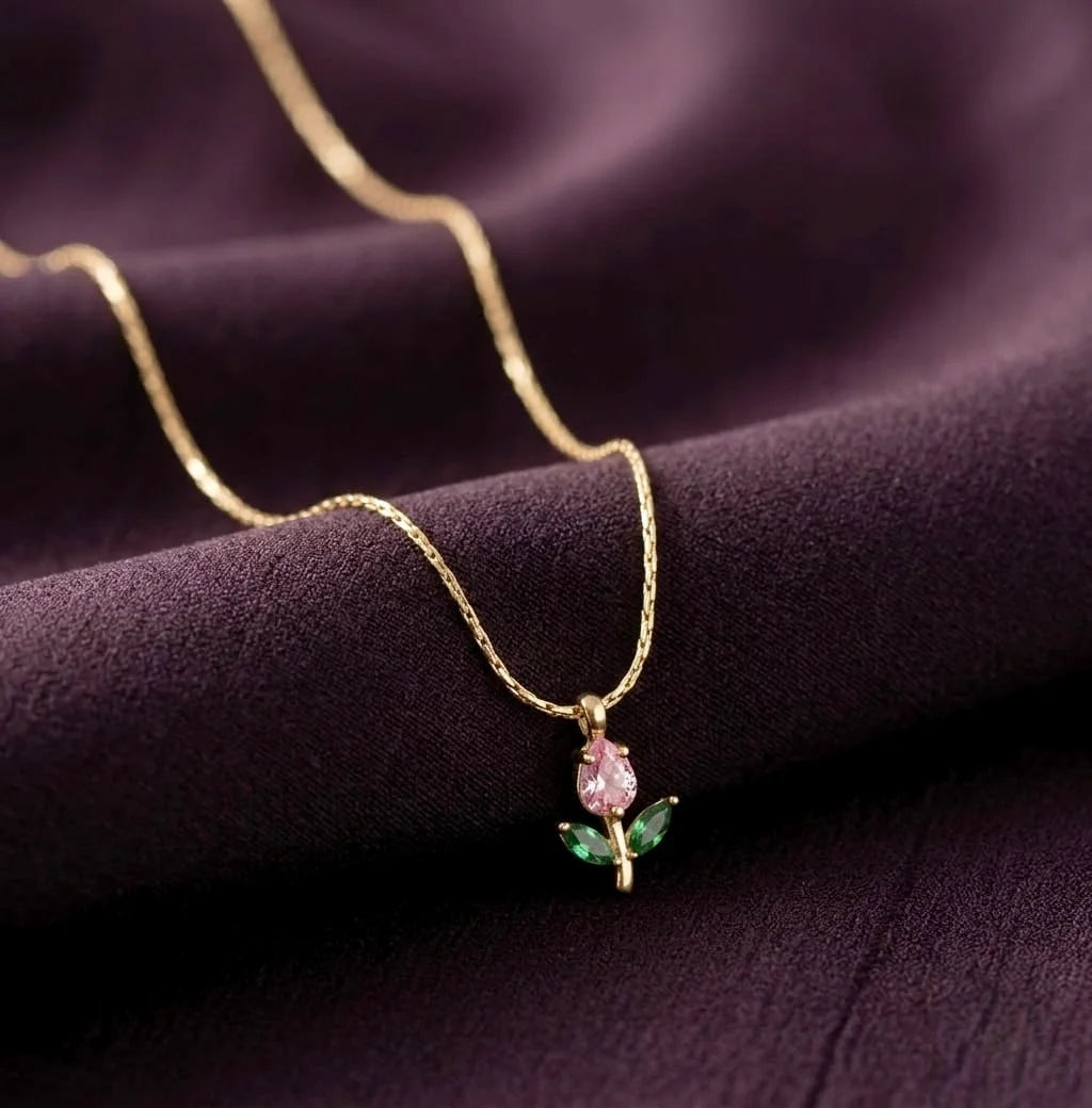 Anti Tarnish Elegant Tulip Minimal Chain Necklace