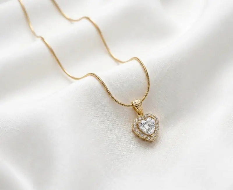 Anti Tarnish Elegant Heart Pendant Chain Necklace