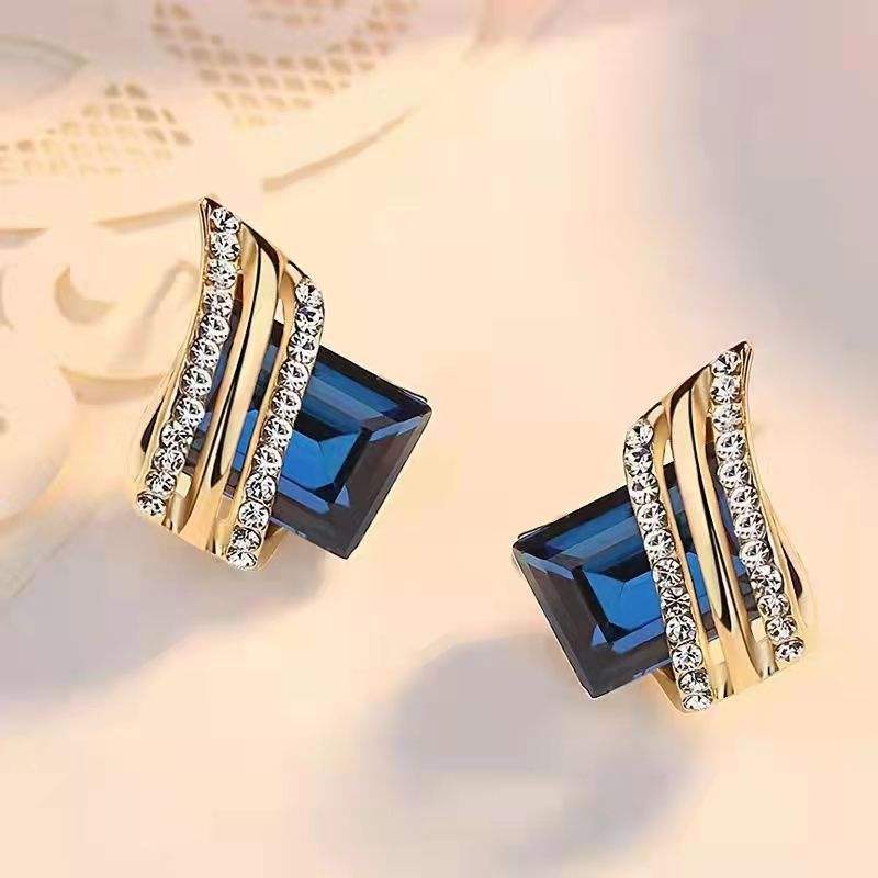 Elegant Crystal Rhombus Wing Geometric Earrings