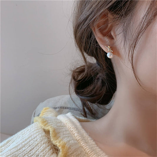 Elegant Double-Sided Pearl Stud Earring