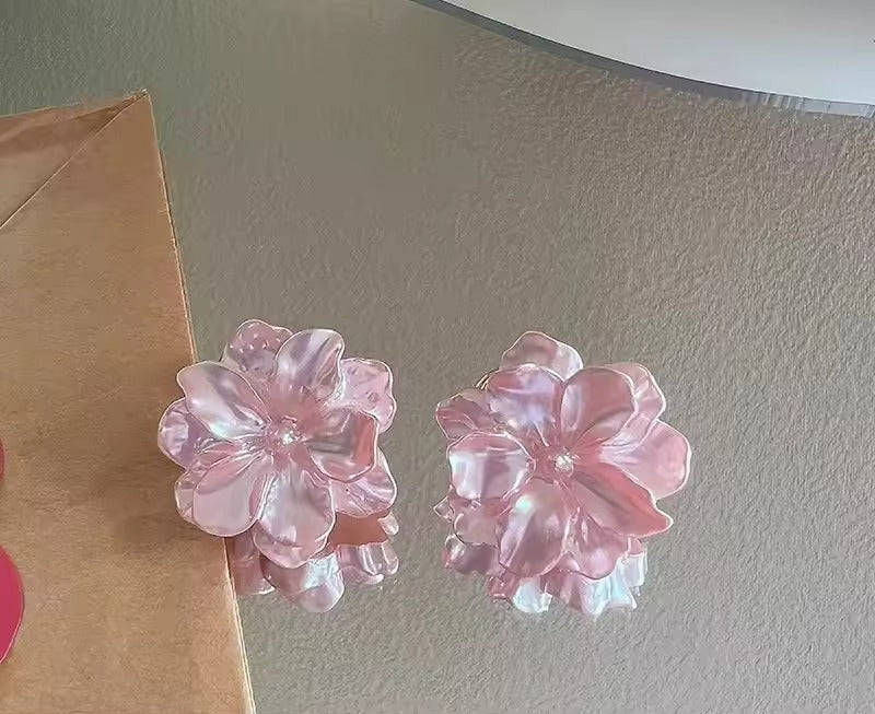 Elegant Trending Flower Stud Earring