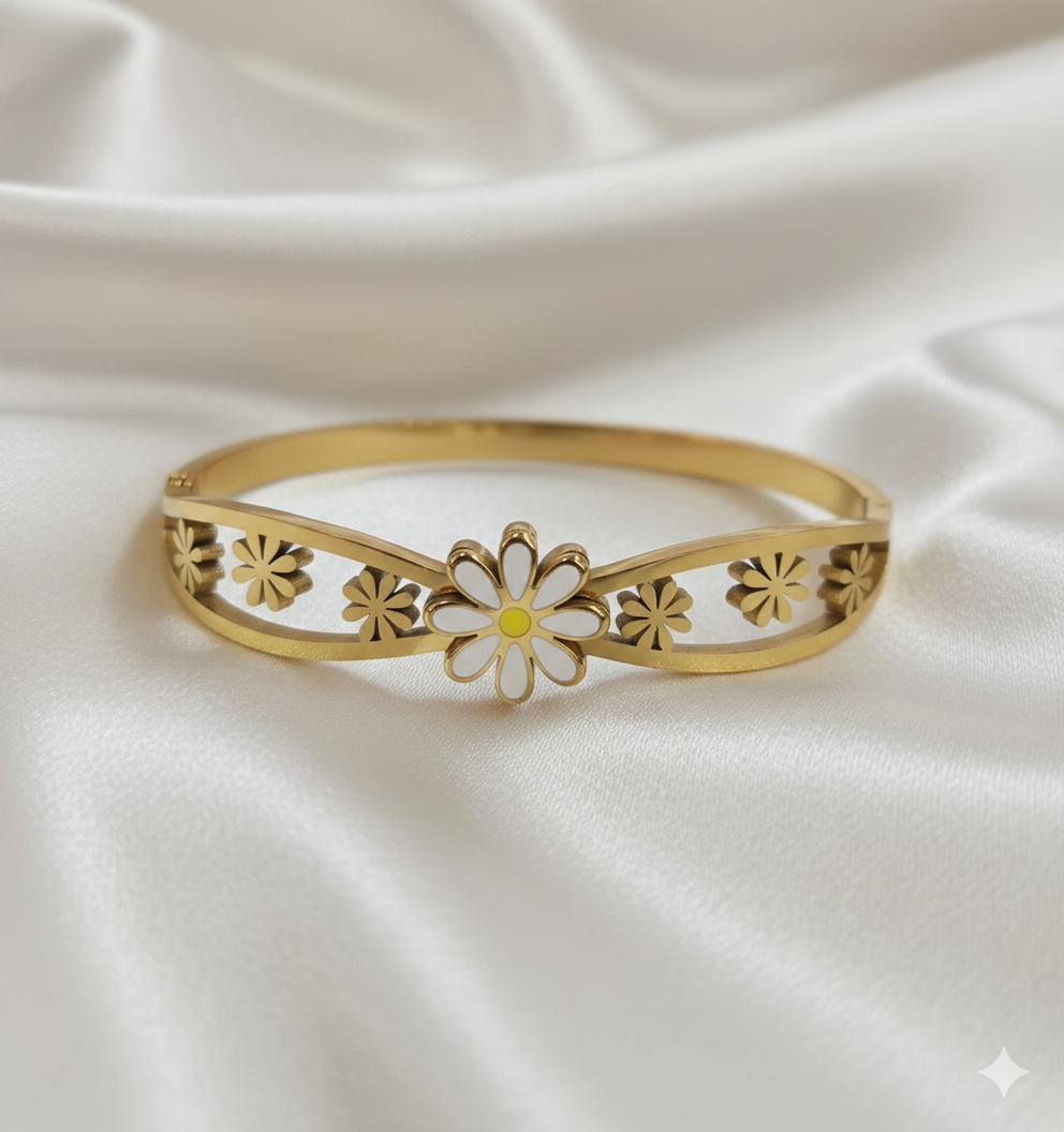 Anti Tarnish Daisy Flower Bracelet