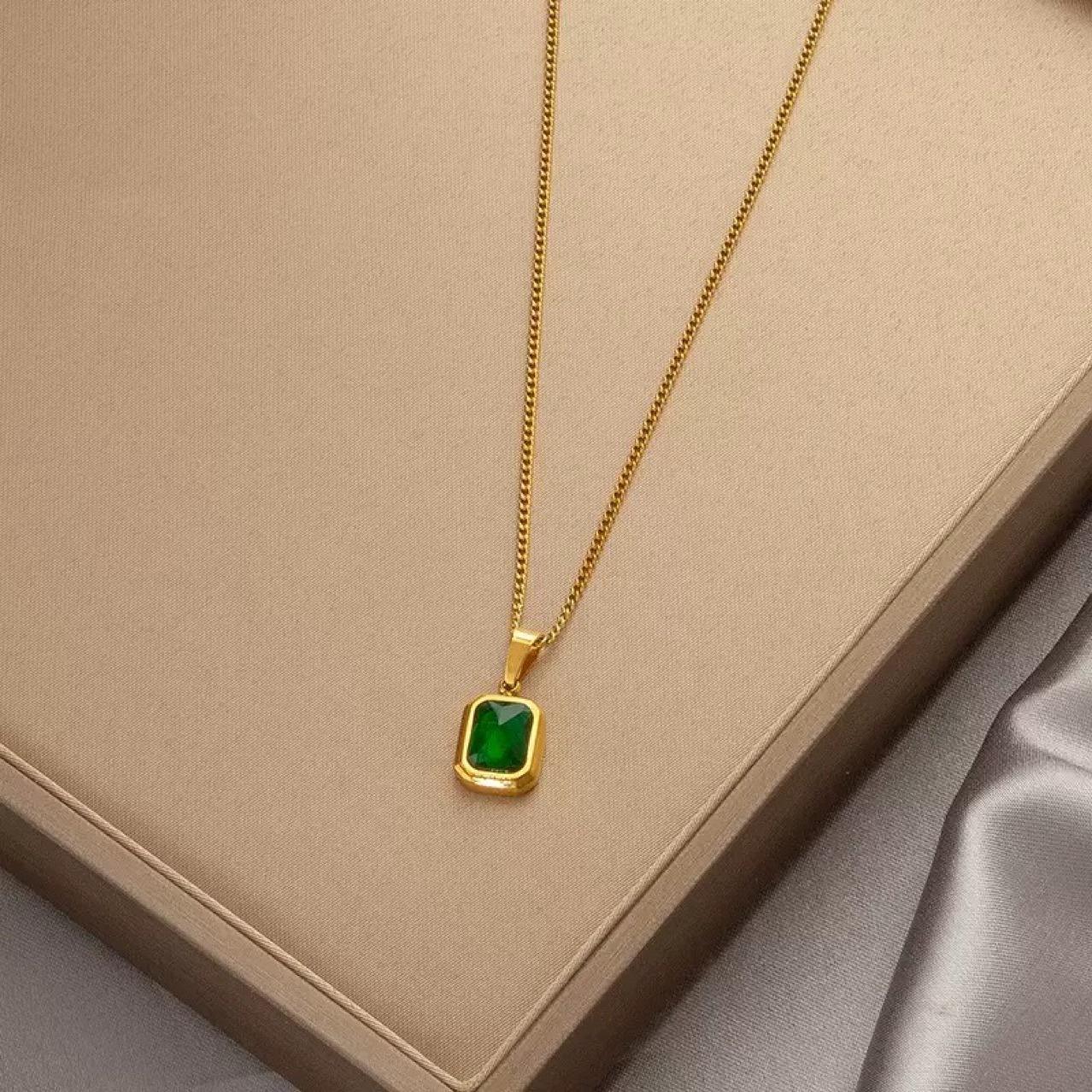 Anti Tarnish Green Stone Chain Necklace