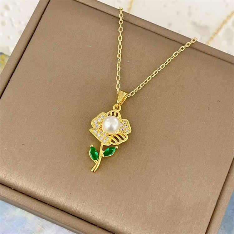 Anti Tarnish Zircon Sunflower Pendant Necklace