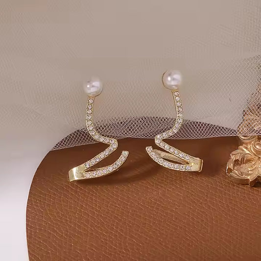Silver Needle Pearl Inlaid Diamond Wavy Fashion Stud Earrings