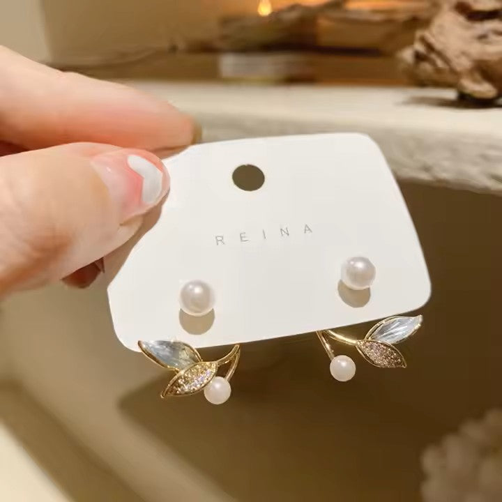 Pearl Leaf Stud Earring