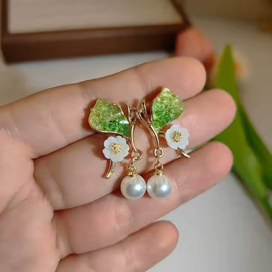 Trendy Drop Pearl Earrings