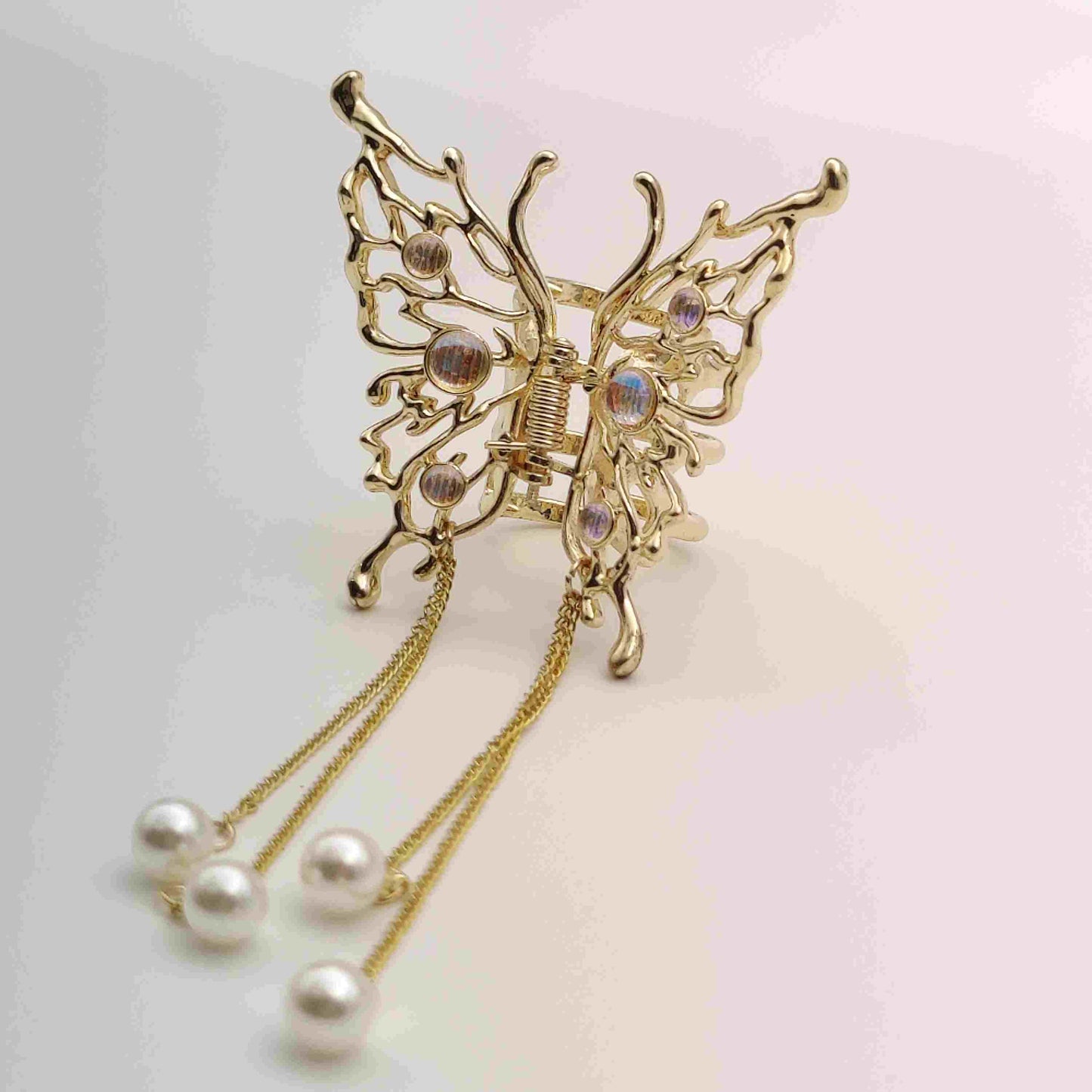 Elegant Butterfly Hair Clutcher With Drop Chain