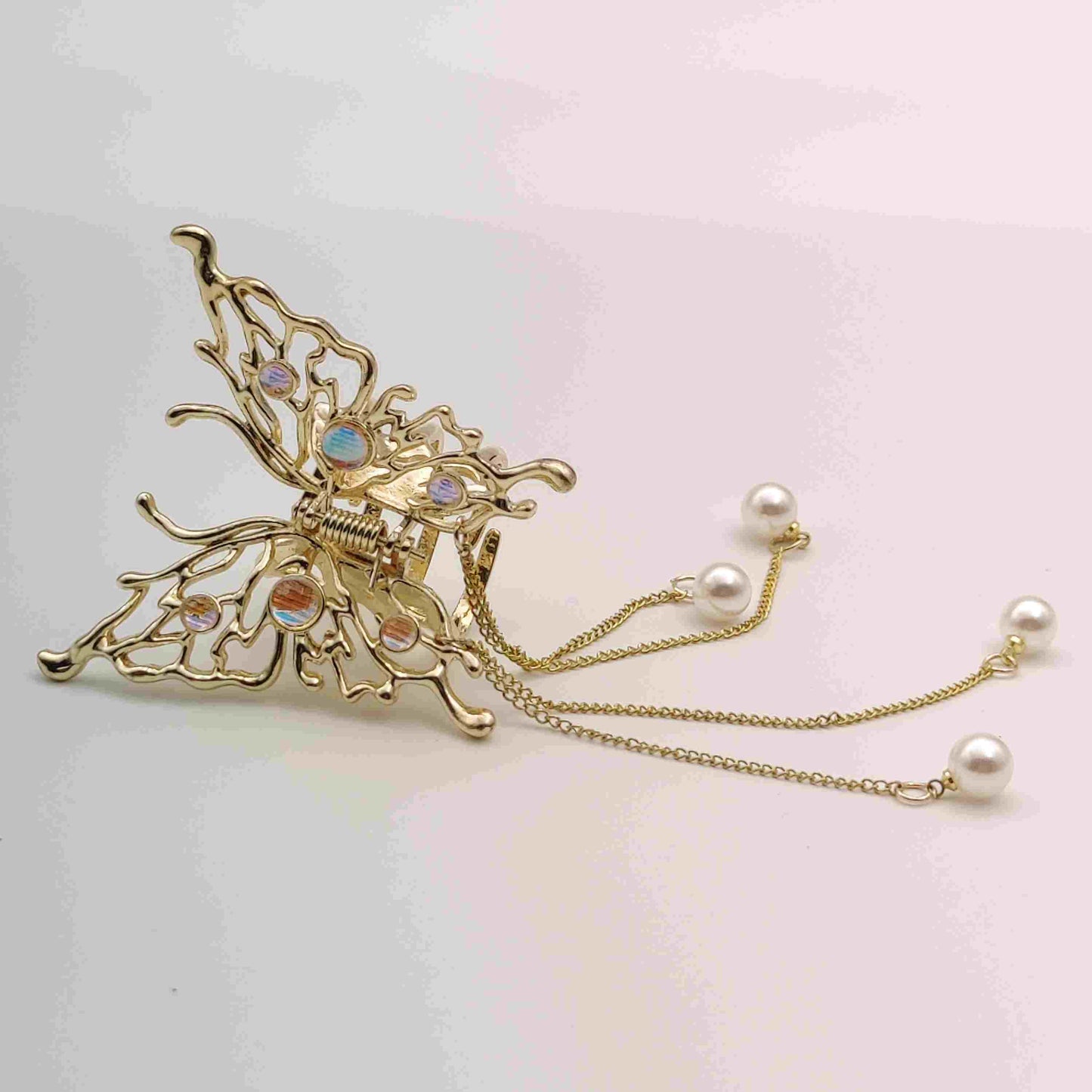Elegant Butterfly Hair Clutcher With Drop Chain