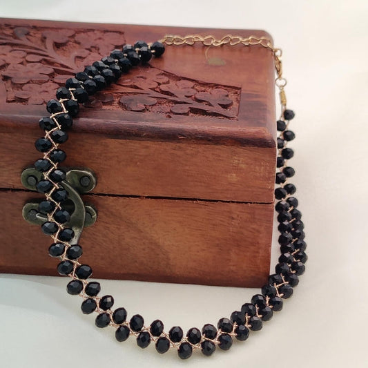 Elegant Retro Resin Crystal Necklace / Choker
