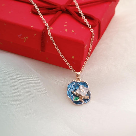 Elegant Oil Painting Style Pearl Necklace