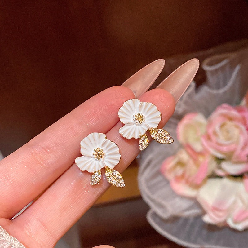 Needle Flower Pearl Earring