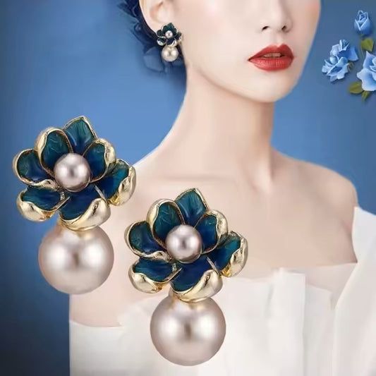 Pearl Flower Stud Earrings
