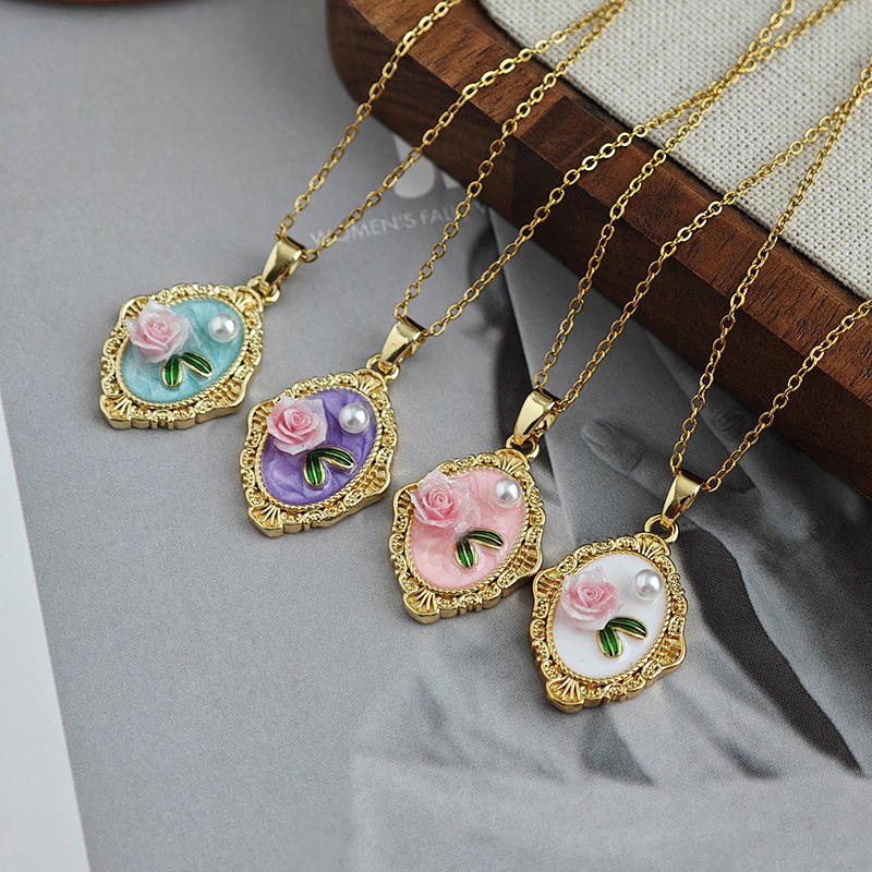 Anti Tarnish Retro Oval Flower-Painted Style Pendant Necklace